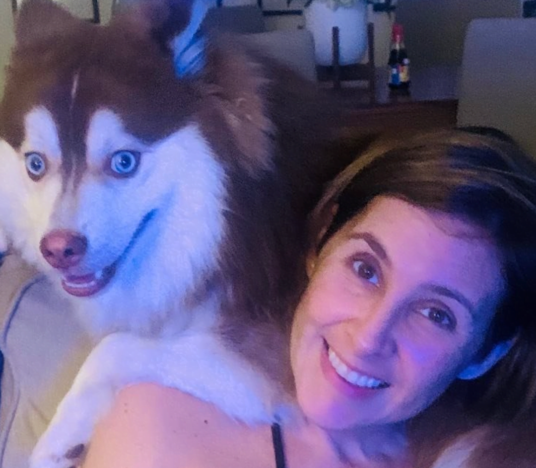 Miva, the passionate Pomsky enthusiast and expert behind Pomsky Shop, hails from the beautiful country of El Salvador. As a devoted wife and proud mother of five grown children, Miva has always had a deep love for family and pets. Her journey into the enchanting world of Pomskies began with the arrival of her beloved Griffin, a playful and affectionate Pomsky who instantly captured her heart.